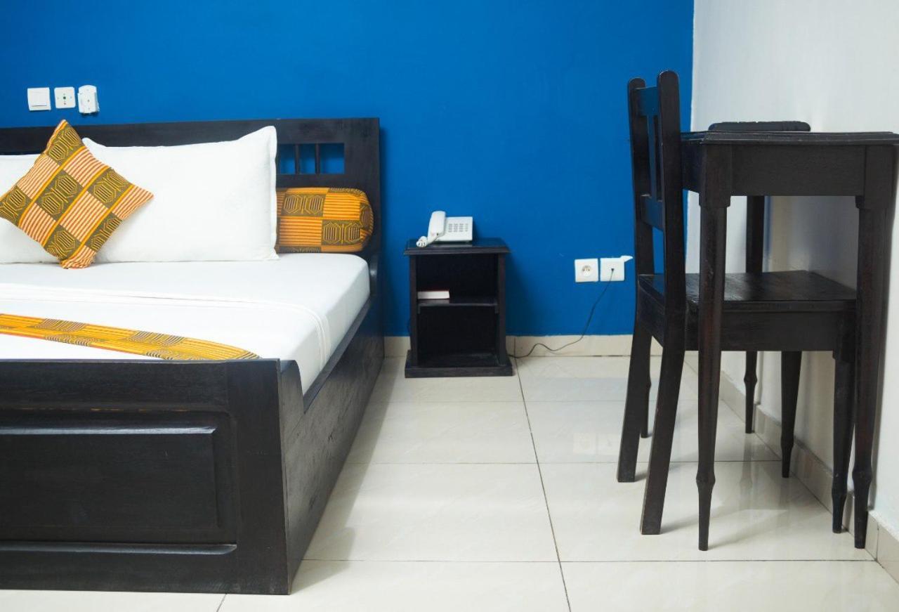 Hotel Seaside โลเม ภายนอก รูปภาพ