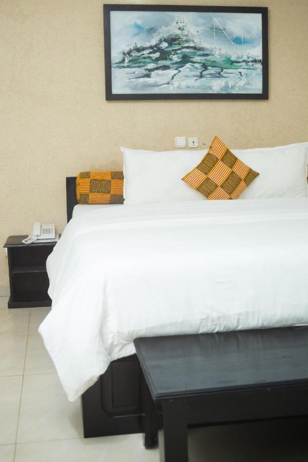 Hotel Seaside โลเม ภายนอก รูปภาพ