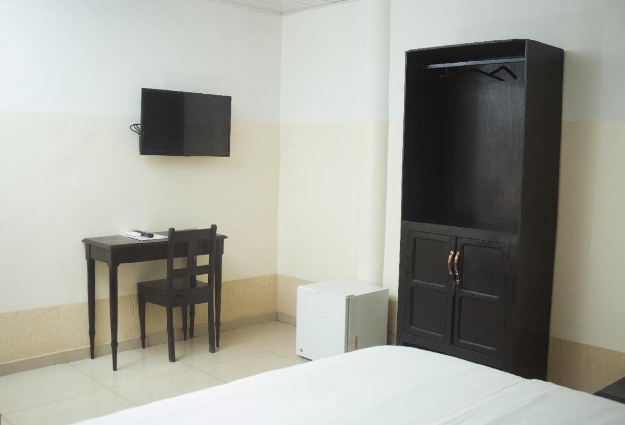 Hotel Seaside โลเม ภายนอก รูปภาพ