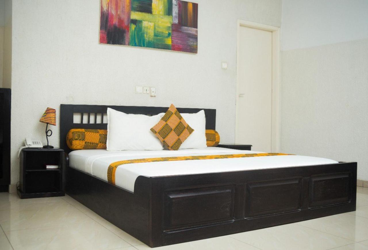 Hotel Seaside โลเม ภายนอก รูปภาพ