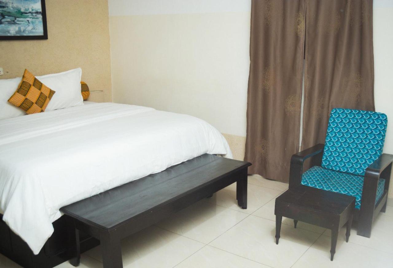 Hotel Seaside โลเม ภายนอก รูปภาพ