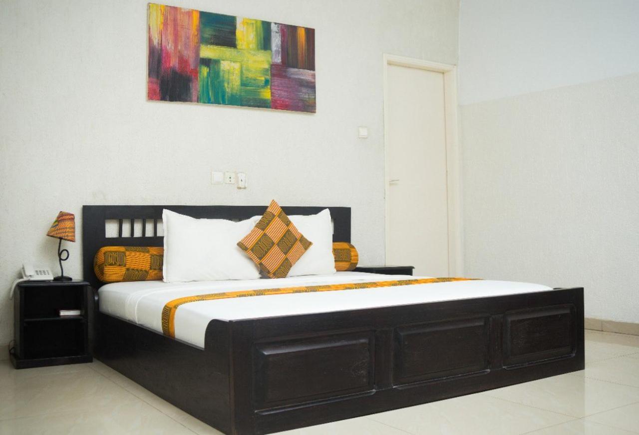Hotel Seaside โลเม ภายนอก รูปภาพ