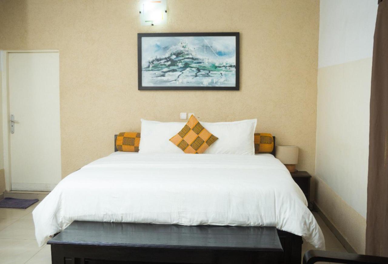 Hotel Seaside โลเม ภายนอก รูปภาพ