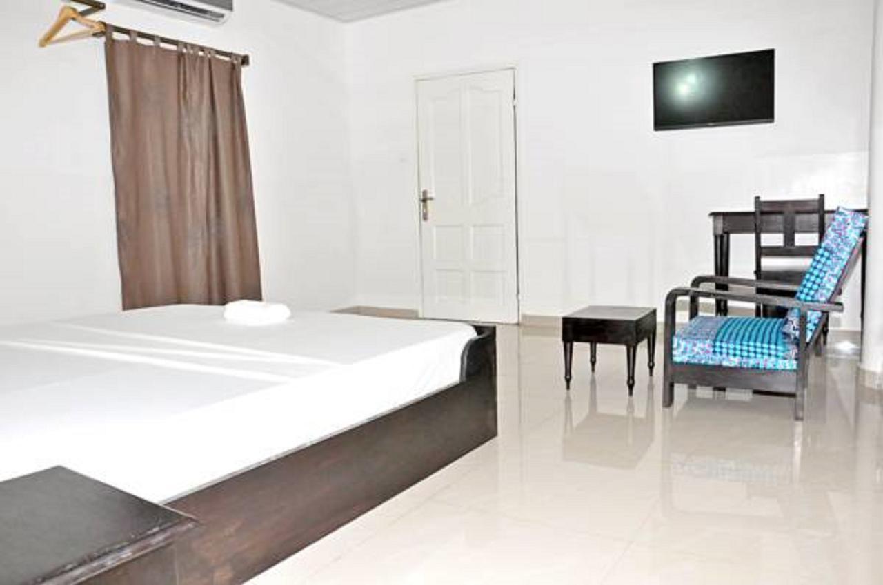 Hotel Seaside โลเม ภายนอก รูปภาพ