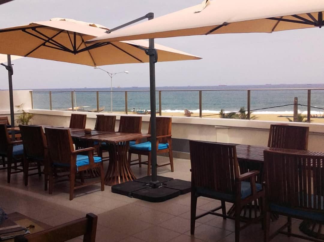 Hotel Seaside โลเม ภายนอก รูปภาพ